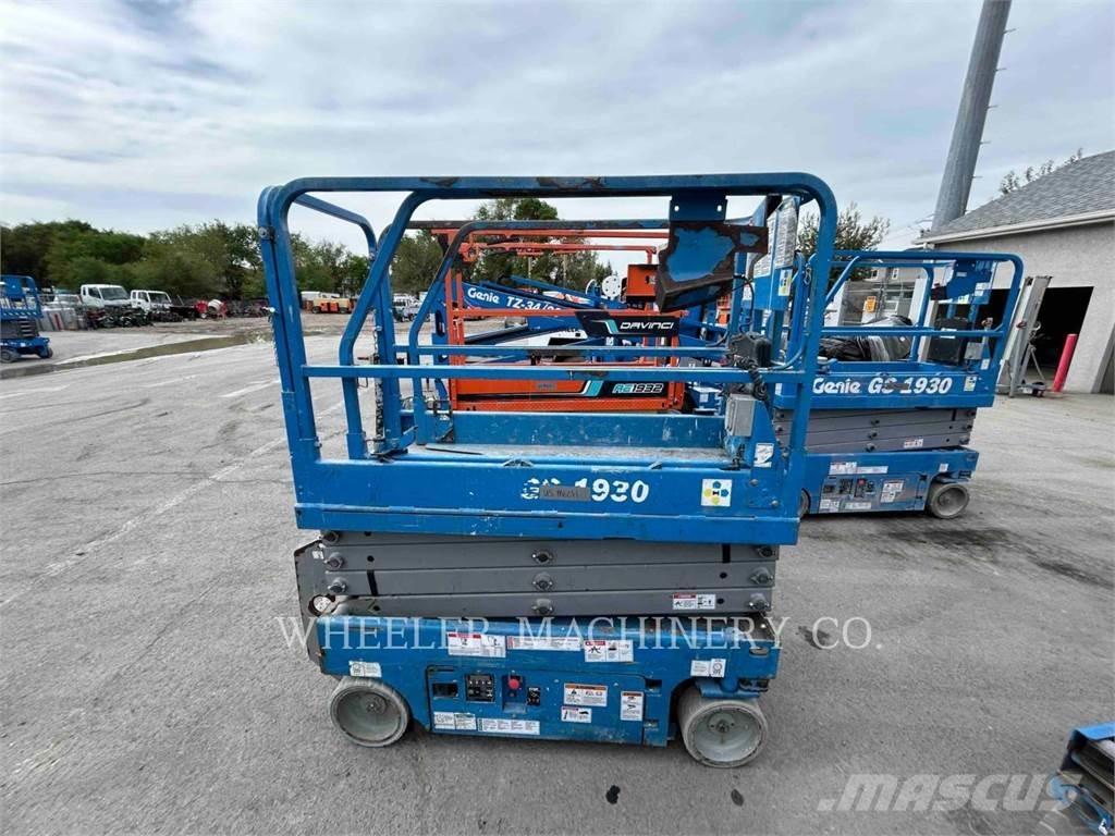 Genie GS1930 剪式升降機