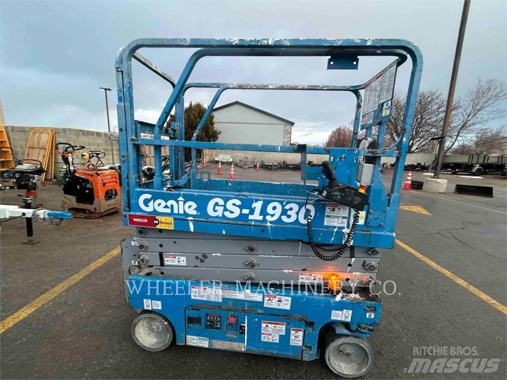 Genie GS1930 剪式升降機