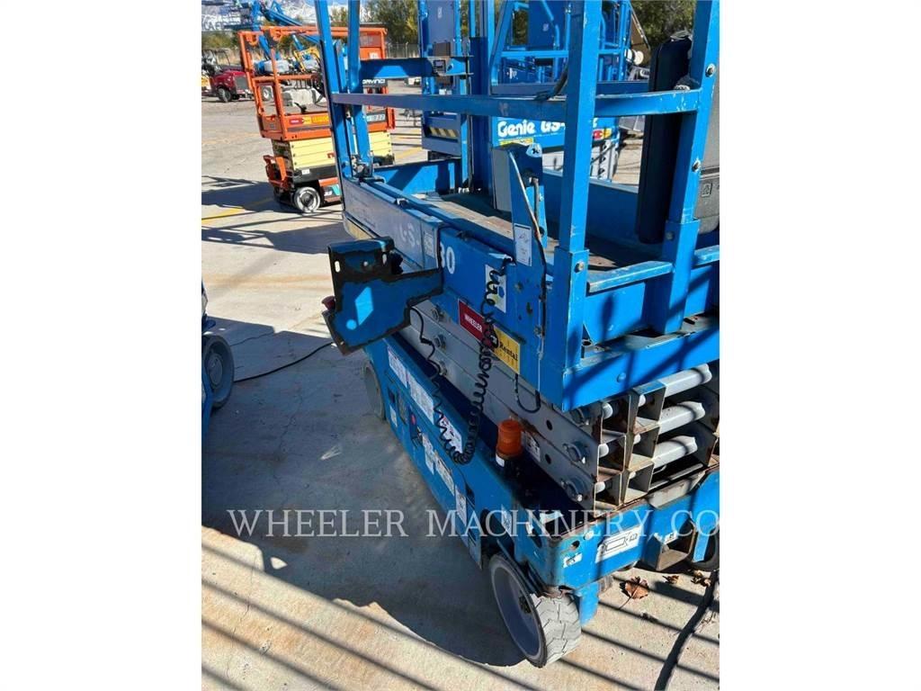 Genie GS1930 剪式升降機
