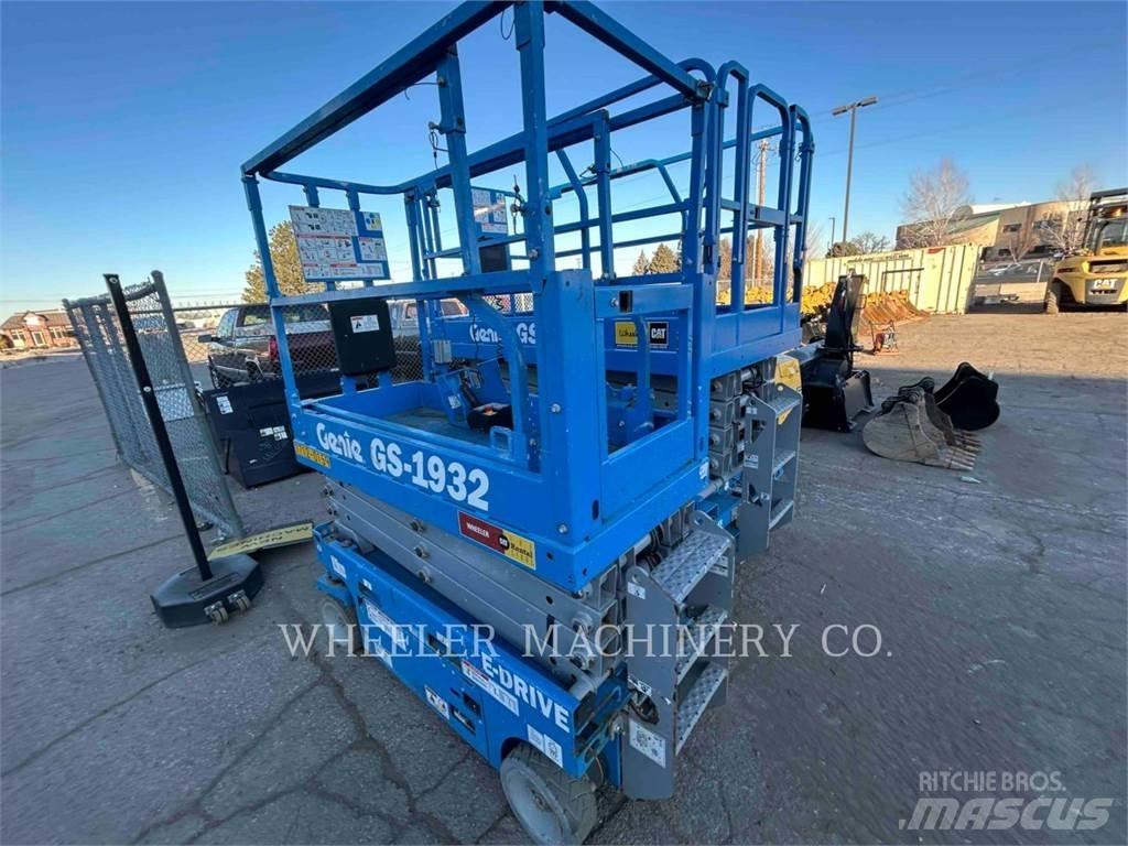 Genie GS1932 剪式升降機