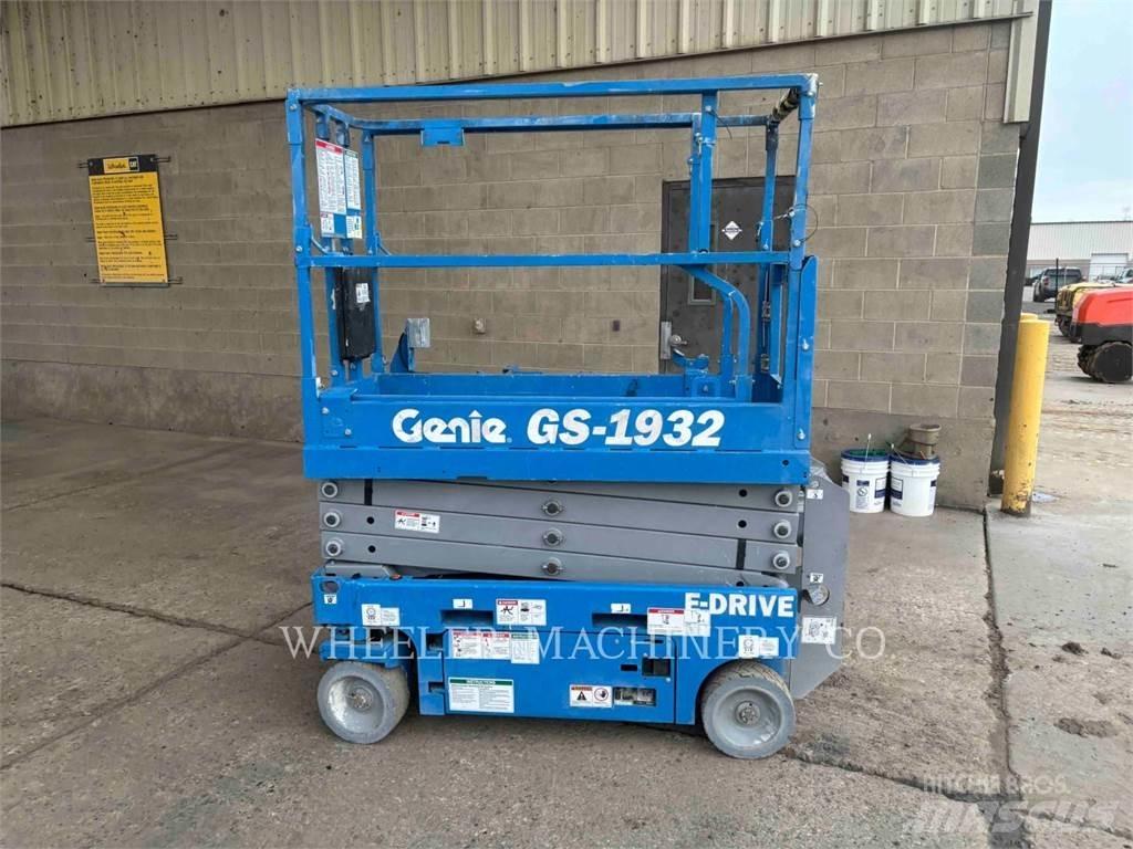 Genie GS1932 剪式升降機