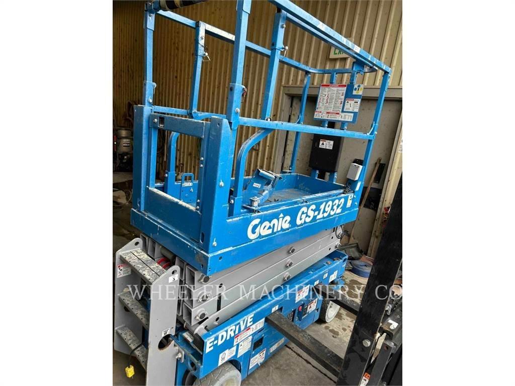 Genie GS1932 剪式升降機