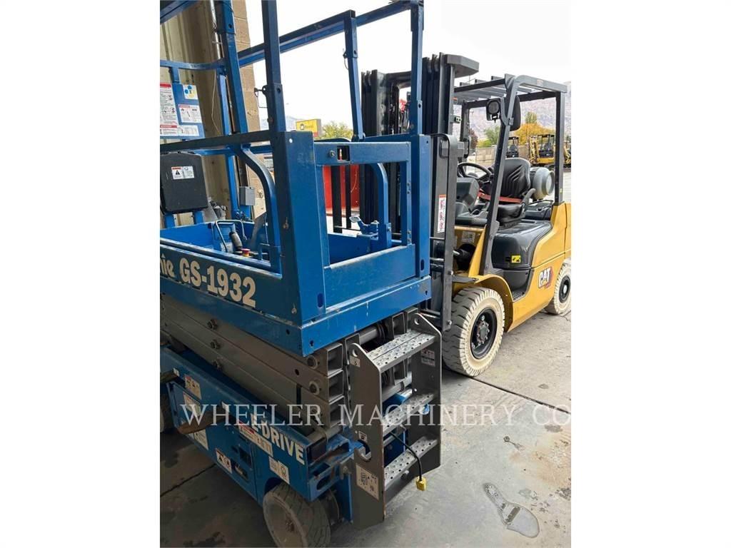 Genie GS1932 剪式升降機