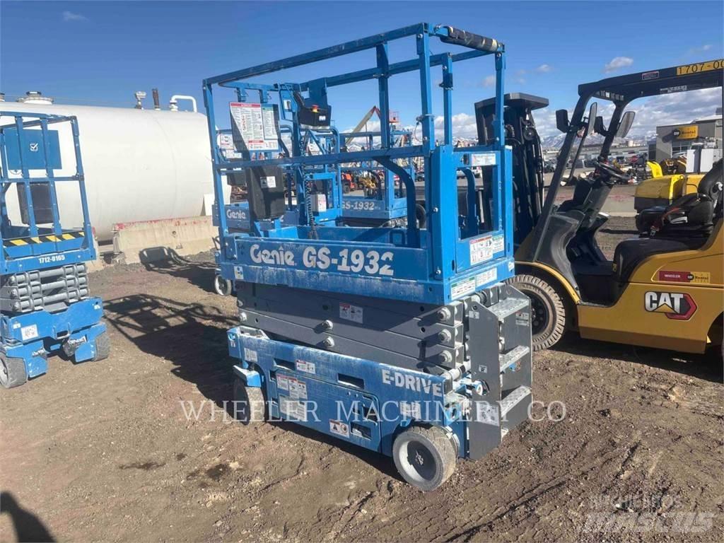 Genie GS1932 剪式升降機