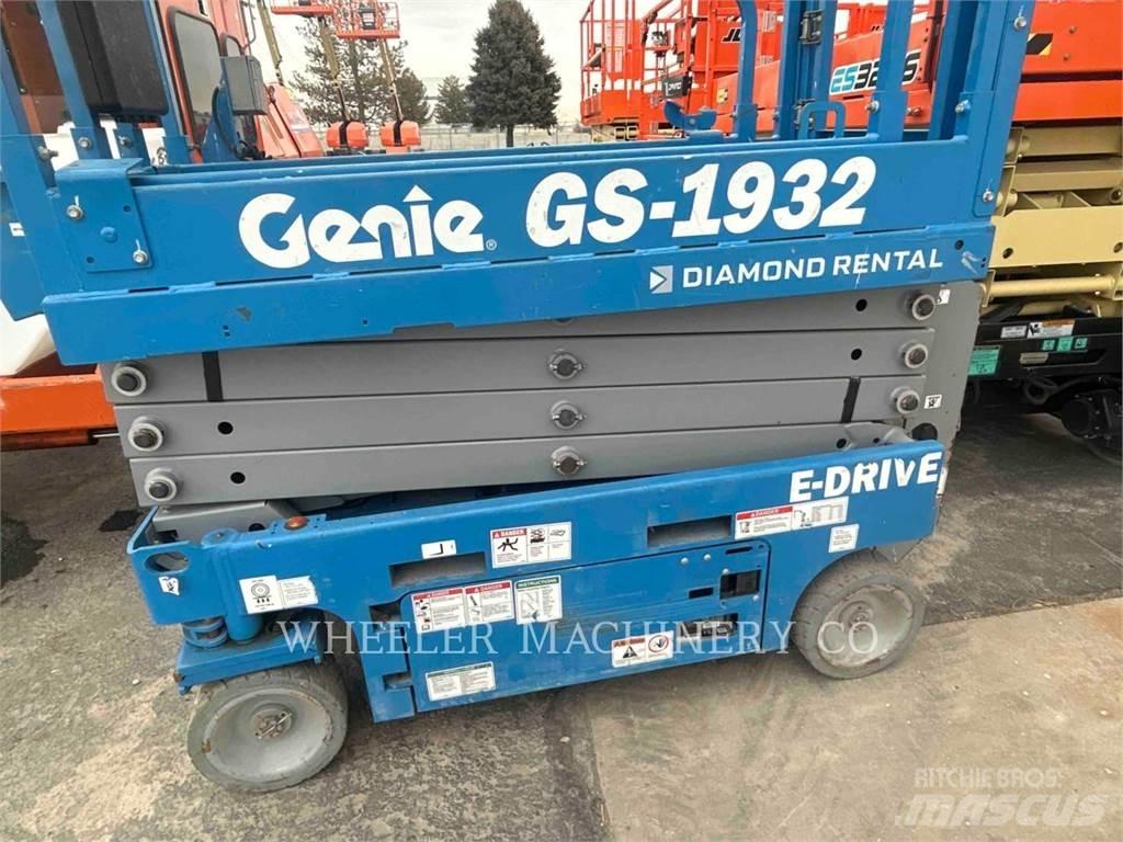 Genie GS1932 剪式升降機