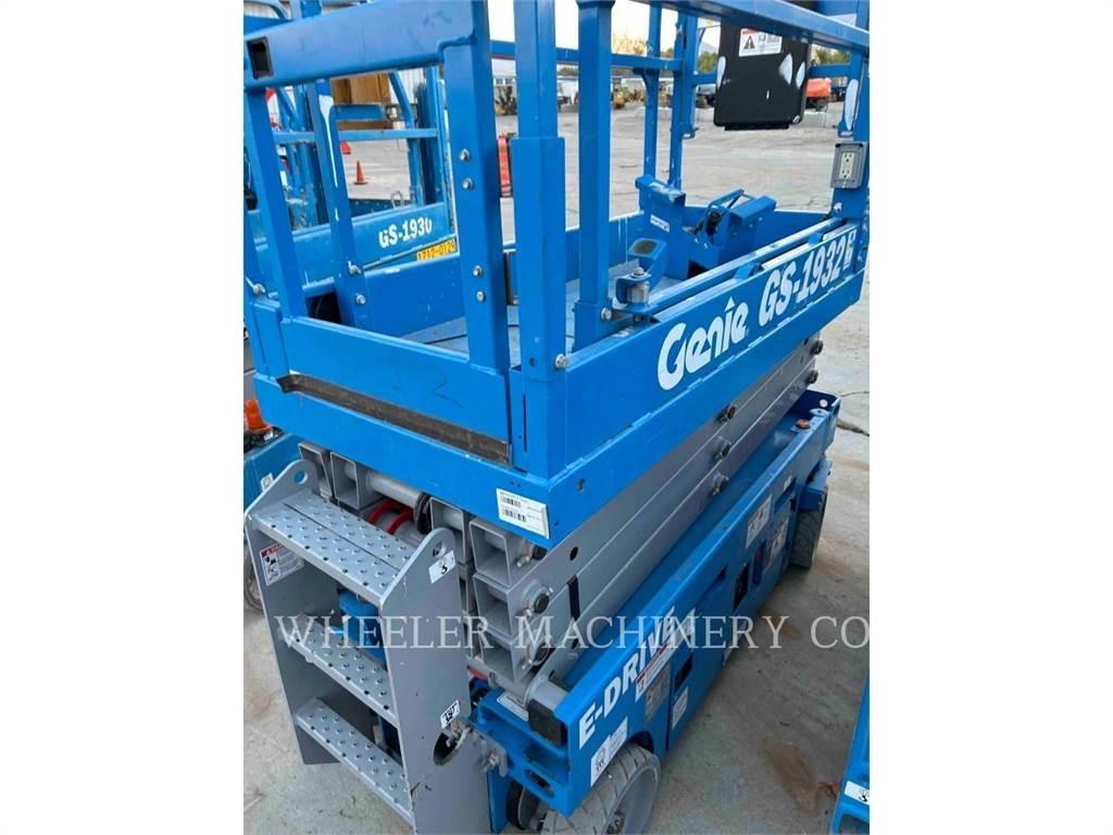 Genie GS1932 剪式升降機