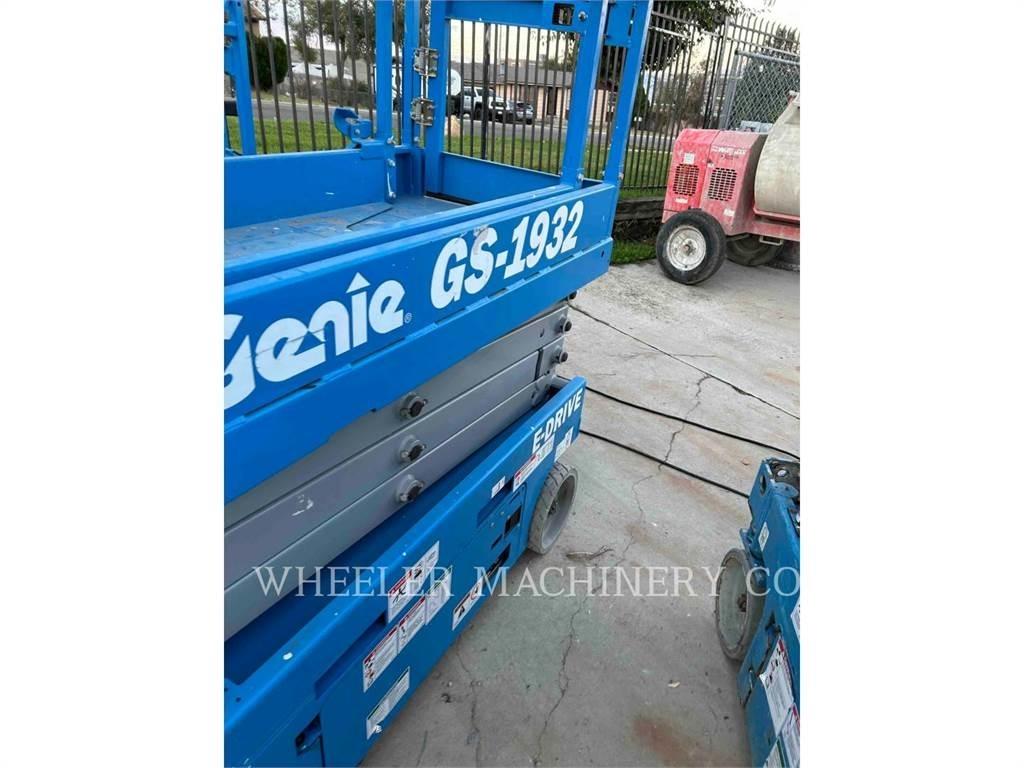 Genie GS1932 剪式升降機