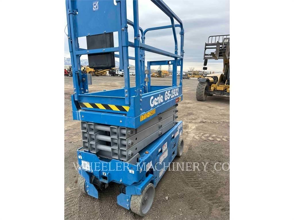 Genie GS1932 剪式升降機
