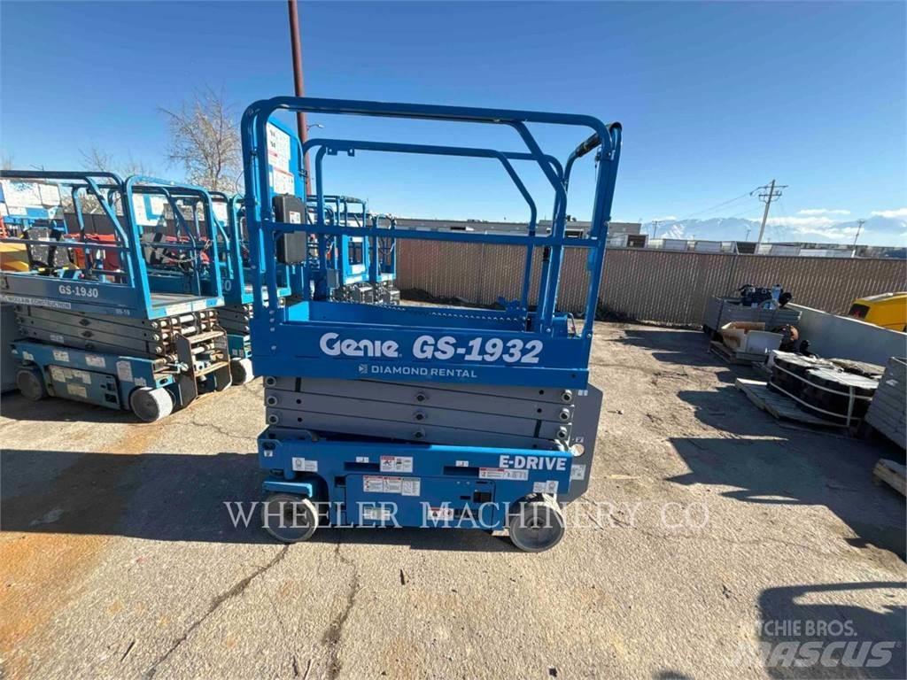 Genie GS1932 剪式升降機