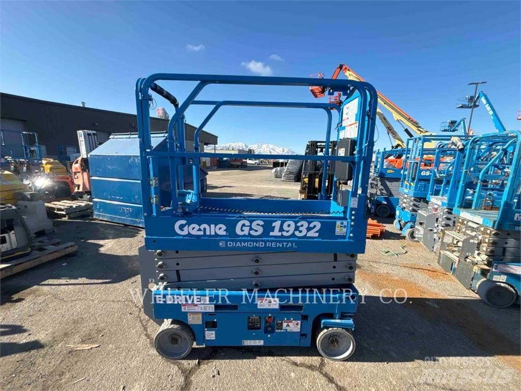 Genie GS1932 剪式升降機