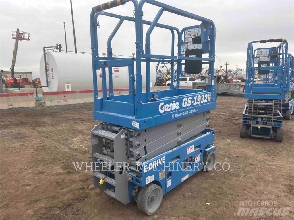 Genie GS1932 剪式升降機