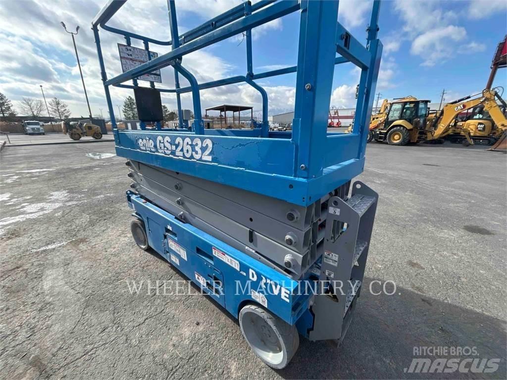 Genie GS2632 剪式升降機