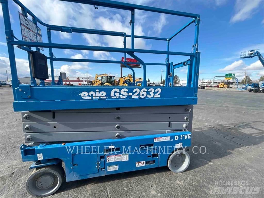 Genie GS2632 剪式升降機