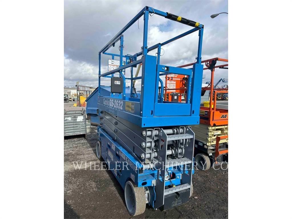 Genie GS2632 剪式升降機