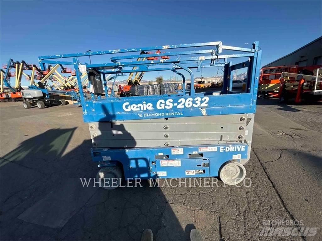 Genie GS2632 剪式升降機