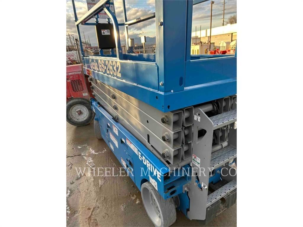 Genie GS2632 剪式升降機