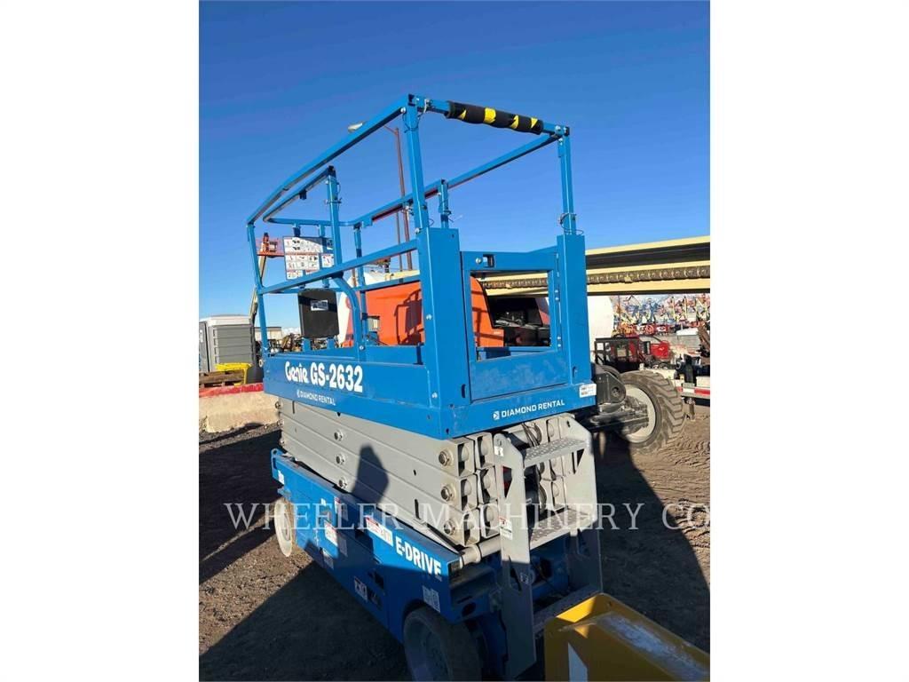 Genie GS2632 剪式升降機