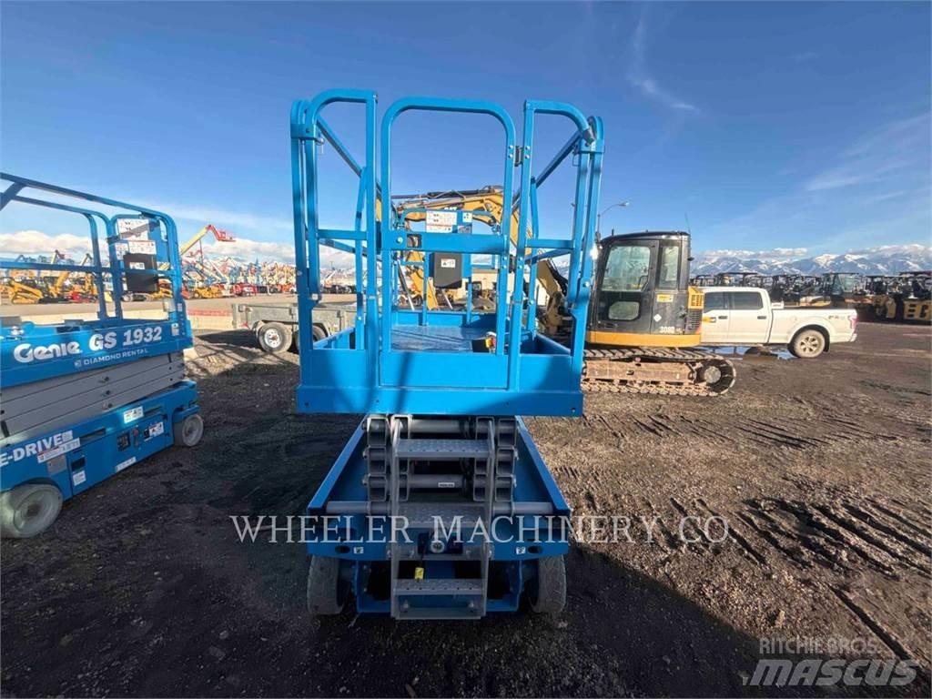 Genie GS2646 剪式升降機