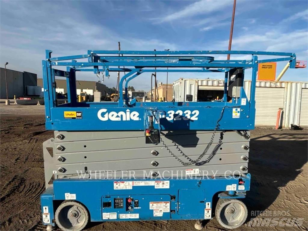 Genie GS3232 剪式升降機