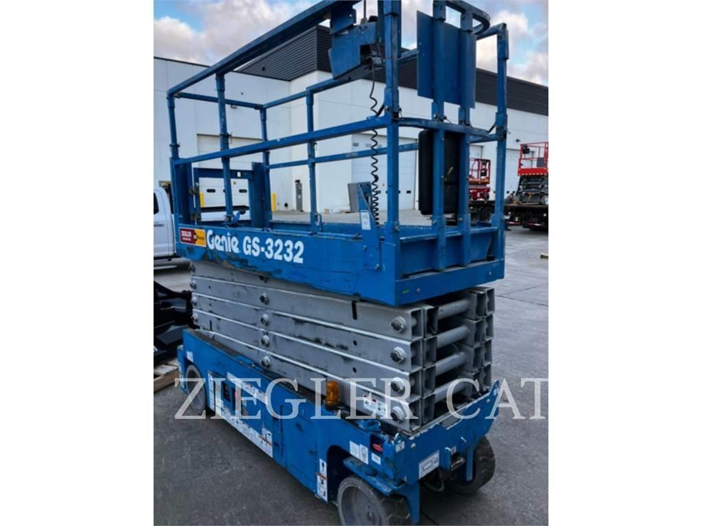 Genie GS3232 剪式升降機