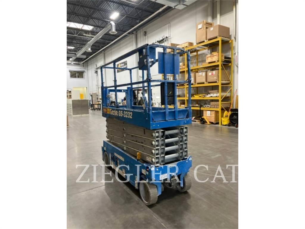 Genie GS3232 剪式升降機