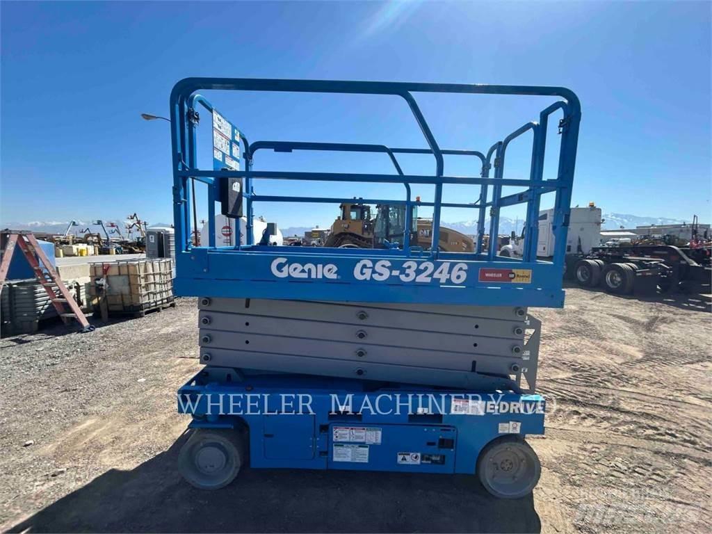 Genie GS3246 剪式升降機