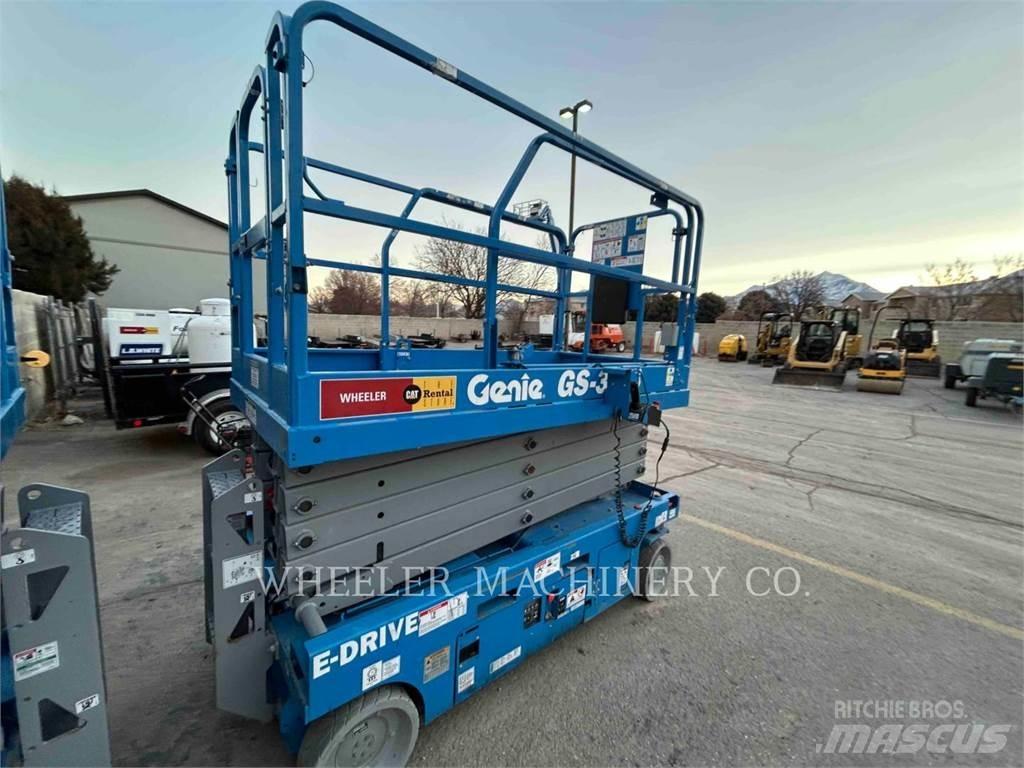 Genie GS3246 剪式升降機