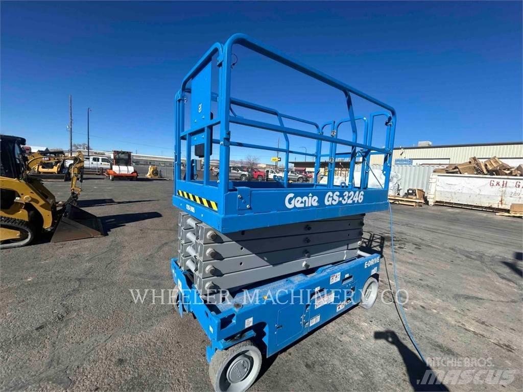 Genie GS3246 剪式升降機