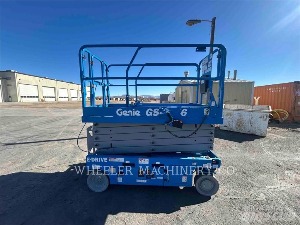 Genie GS3246 剪式升降機