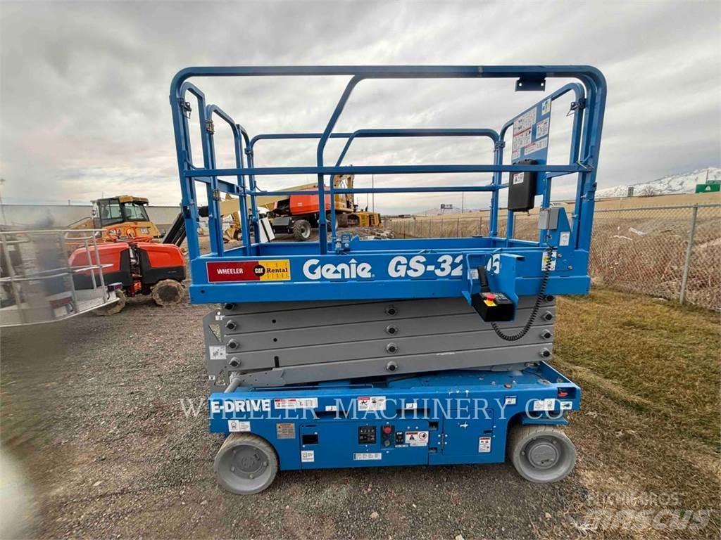 Genie GS3246 剪式升降機