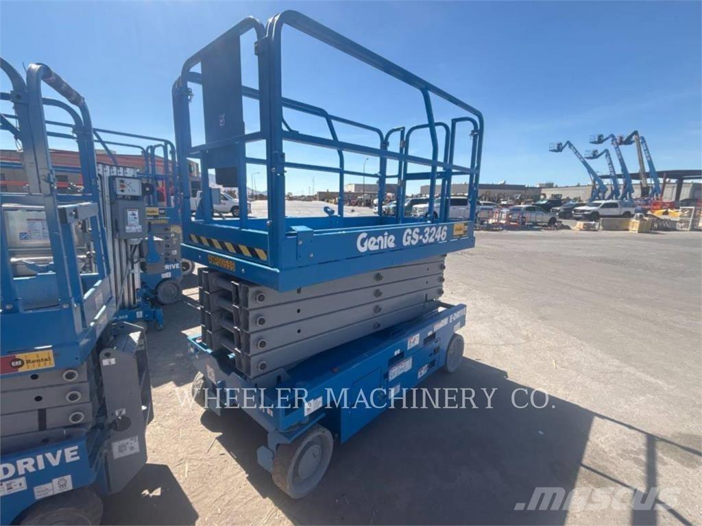 Genie GS3246 剪式升降機