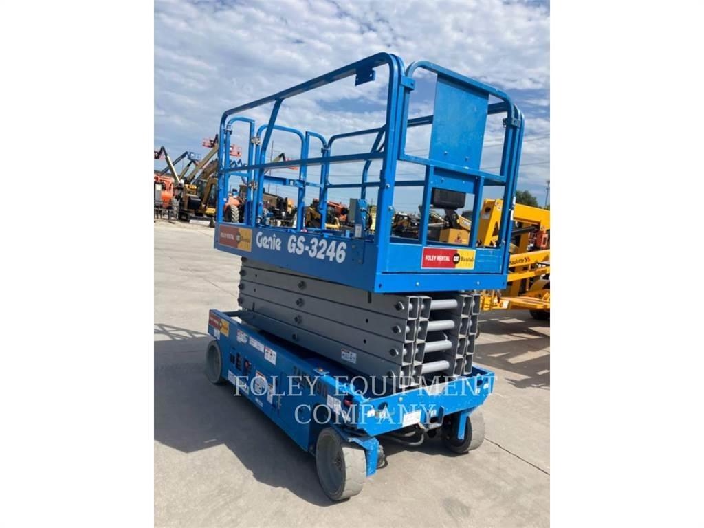 Genie GS3246 剪式升降機