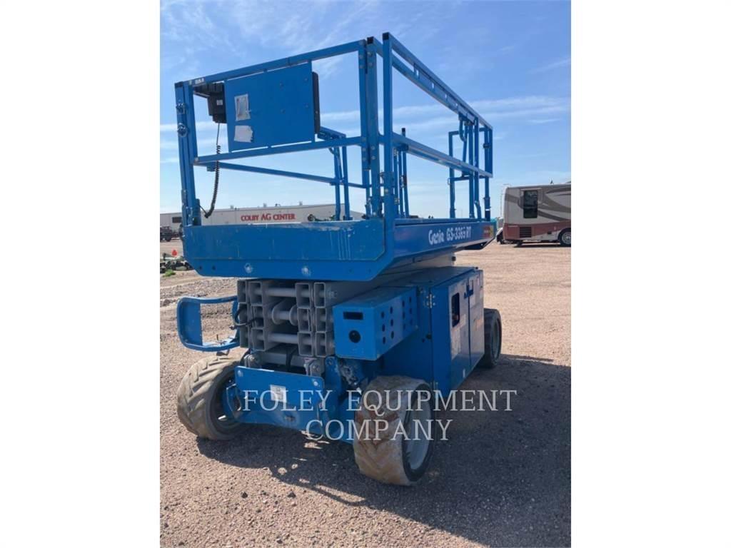 Genie GS3369RTD 剪式升降機