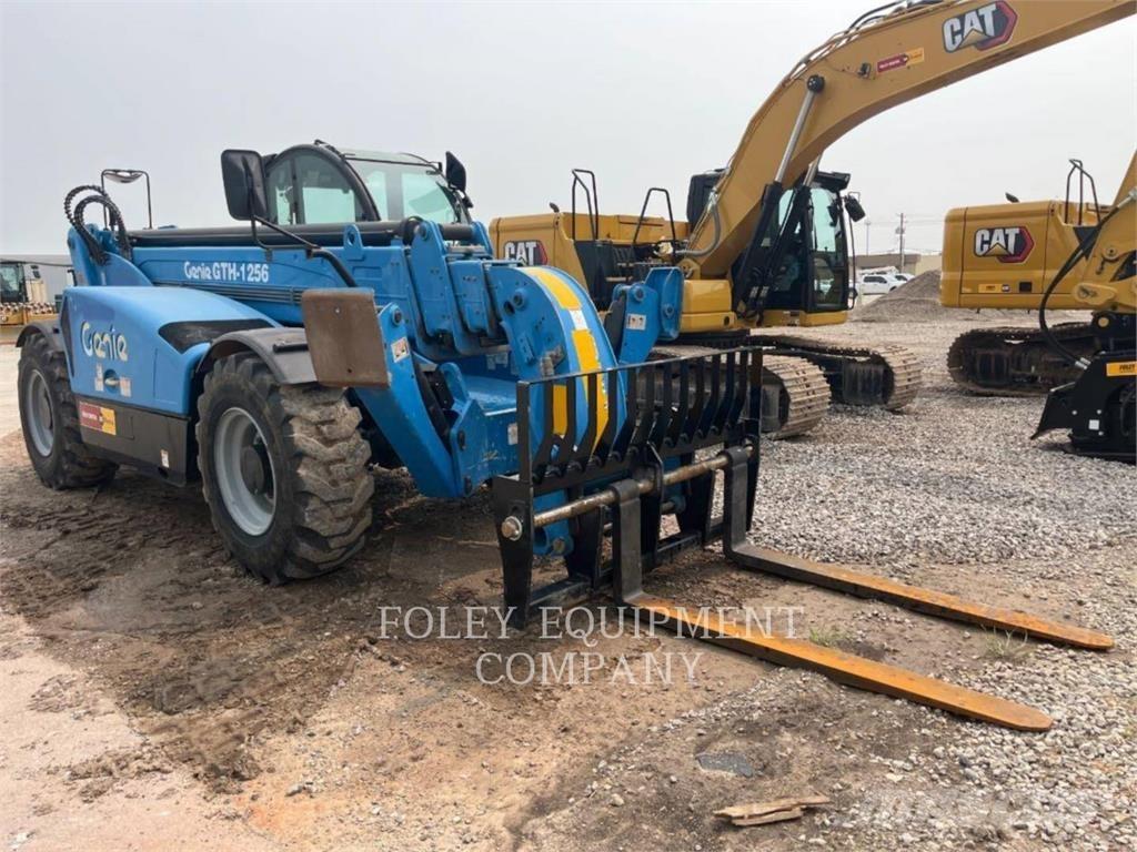 Genie GTH1256C 伸縮臂操作車