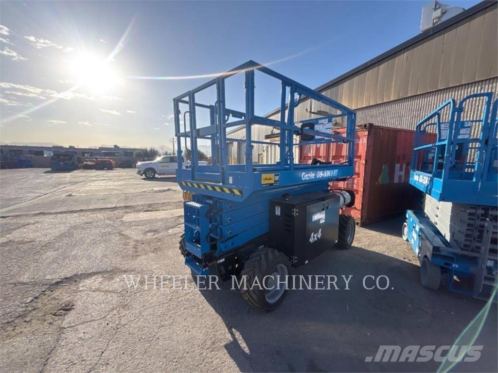 Genie RT3369 剪式升降機