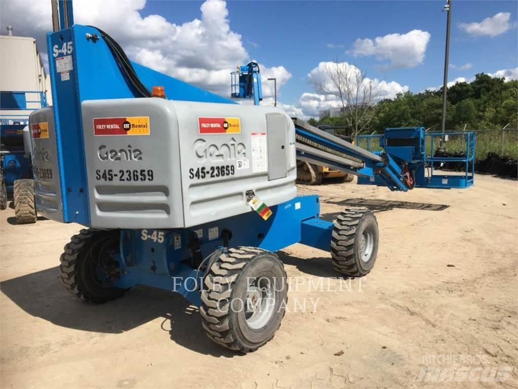 Genie S45D4W 曲臂高空作業車