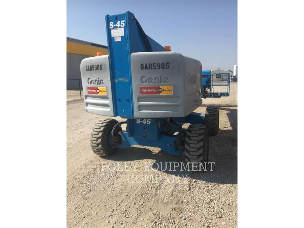 Genie S45D4W 曲臂高空作業車