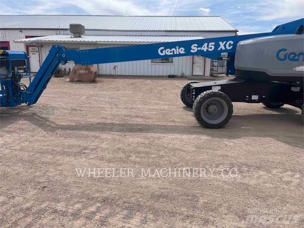 Genie S45XC 曲臂高空作業車