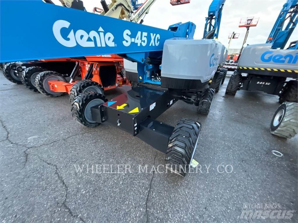 Genie S45XC 曲臂高空作業車