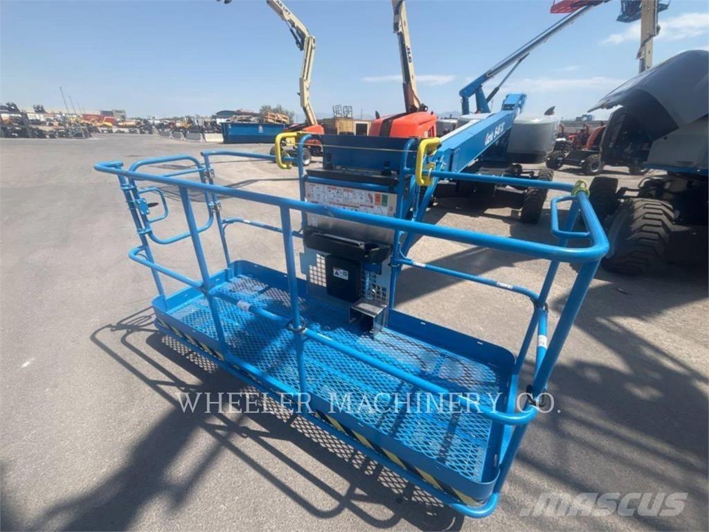Genie S45XC 曲臂高空作業車