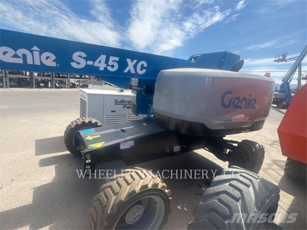 Genie S45XC SP 曲臂高空作業車
