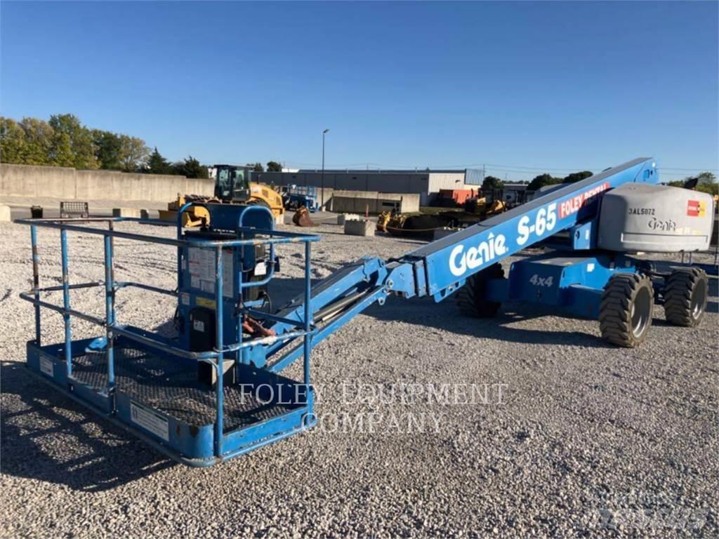 Genie S65D4W 曲臂高空作業車