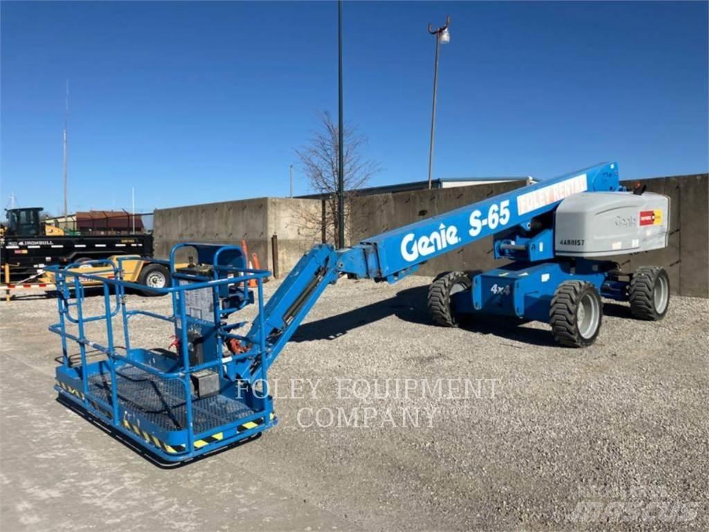 Genie S65G4W 曲臂高空作業車