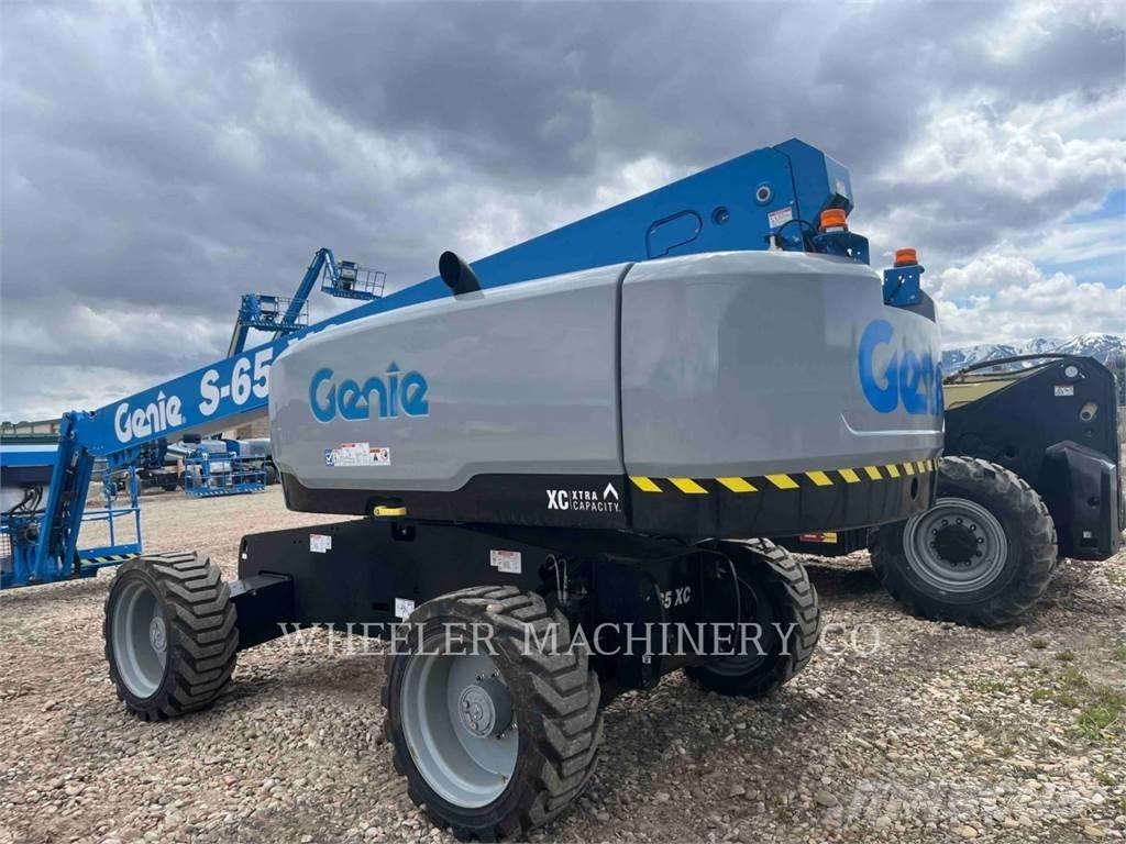 Genie S65XC 曲臂高空作業車
