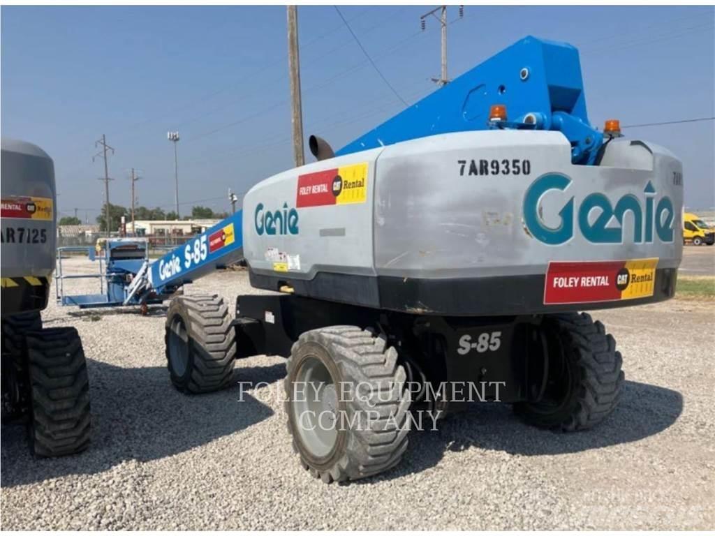 Genie S85D4W 曲臂高空作業車