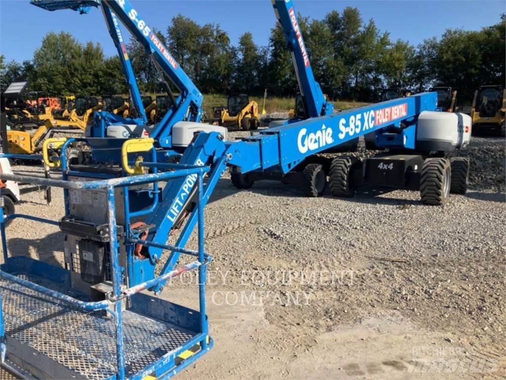 Genie S85XCD4W 曲臂高空作業車