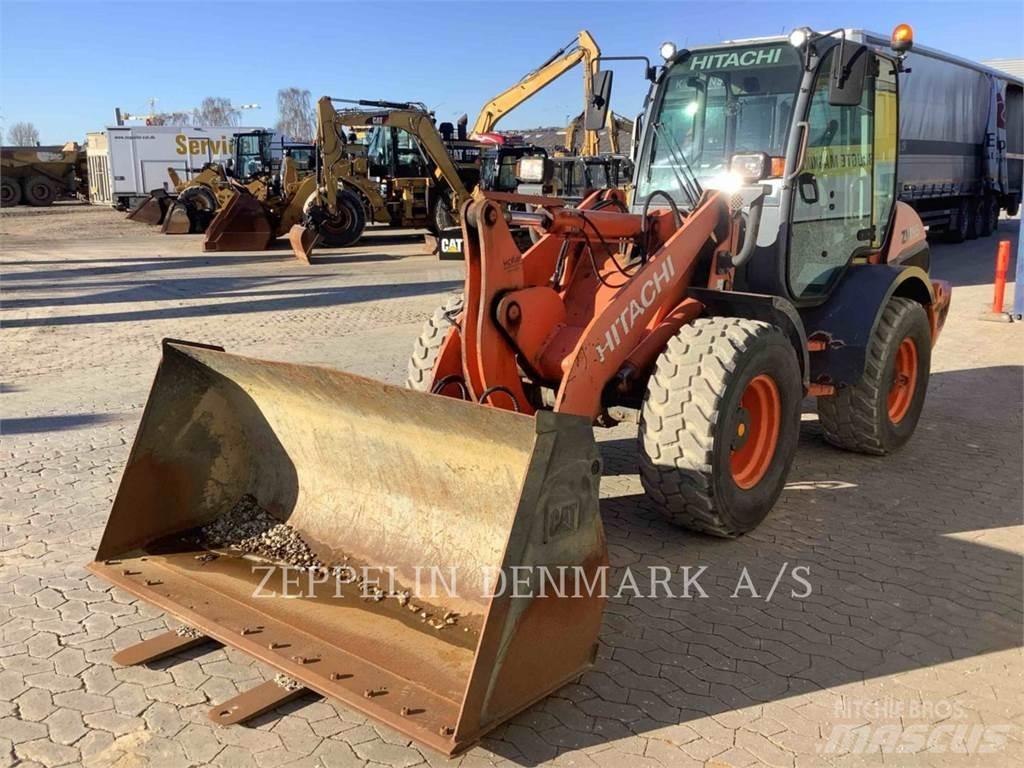 Hitachi ZW95 輪胎式裝載機