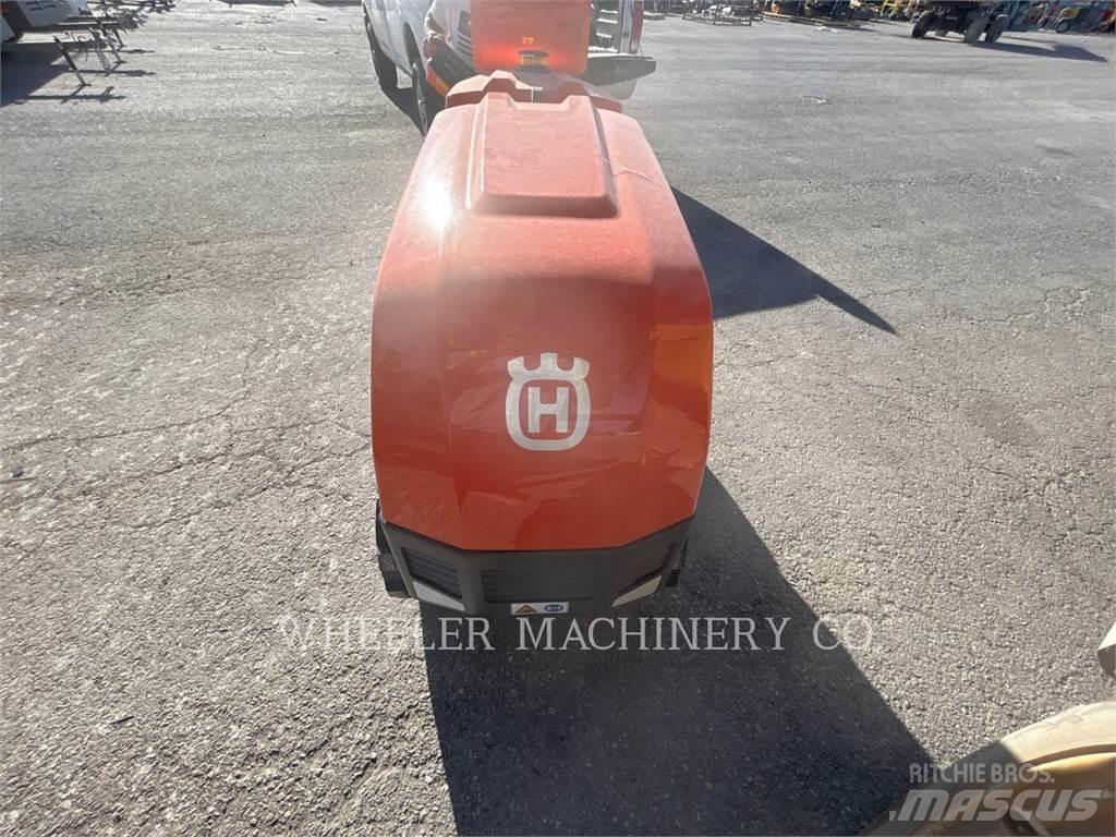 Husqvarna LP9505 雙輪滾壓機