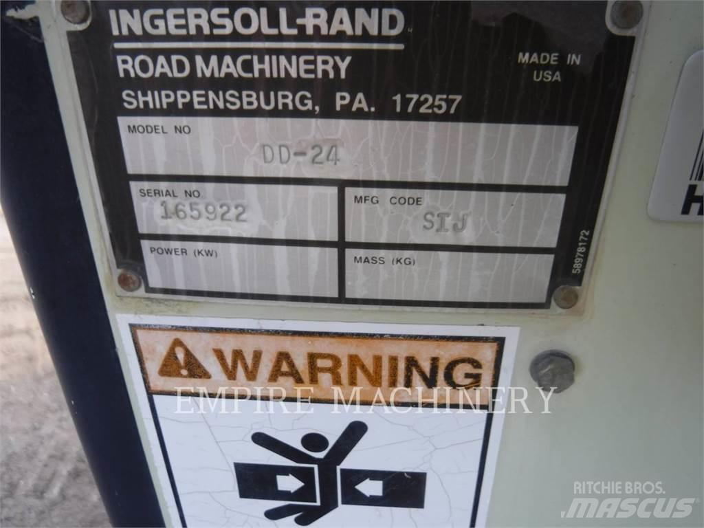 Ingersoll Rand DD-24 雙輪滾壓機