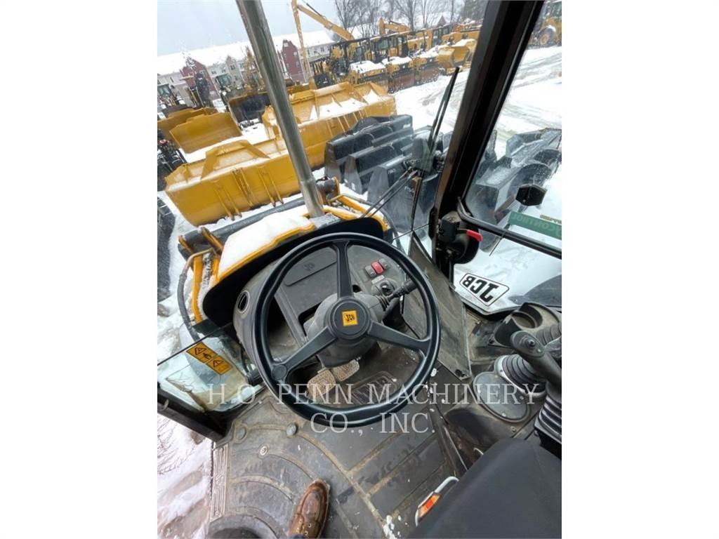 JCB 3CX 反鏟裝載機